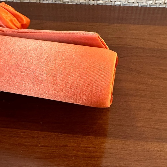🌟2xHP🌟VTG 2000s Orange Satin Rose Evening Bag by Jessica McClintock - Picture 13 of 14